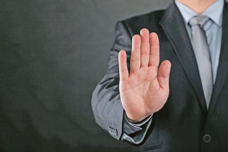 Intrigante Personen stoppen
